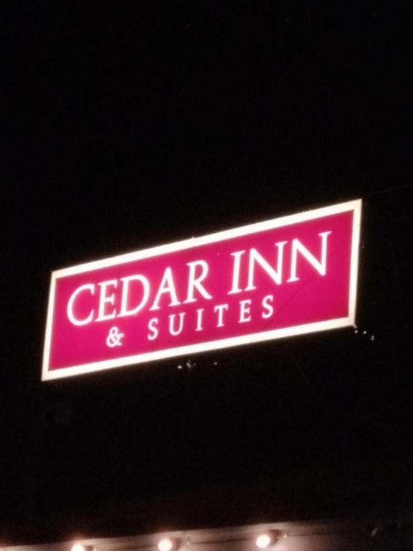Cedar Inn & Suites image 10