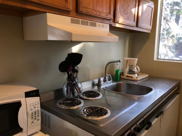 Cedar Inn & Suites image 21